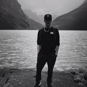 Meet your Posher, Sebastian